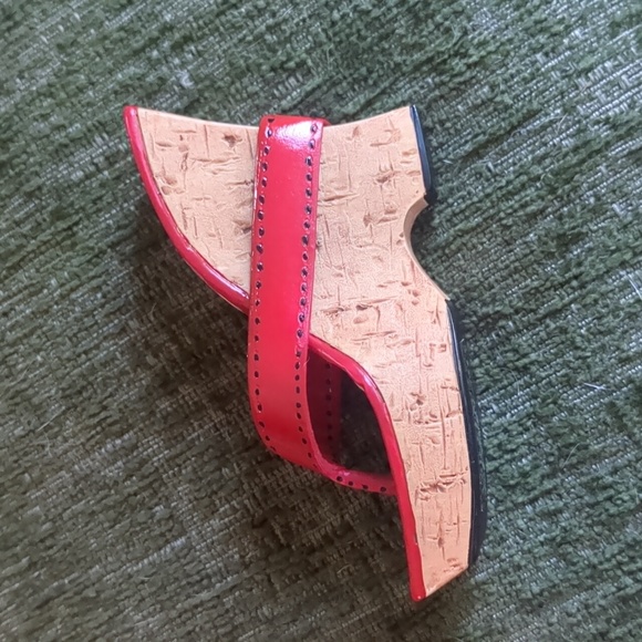 JUST THE RIGHT SHOE* collectibles 3 authentic and 2 NOSTALGIA* pieces. - Picture 11 of 17